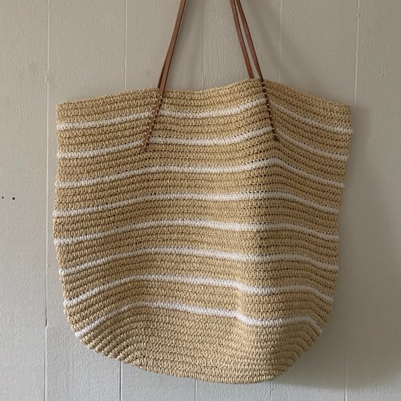 Hat Attack Twisted Stripe Tote, Large, Packable - Picture 3 of 4